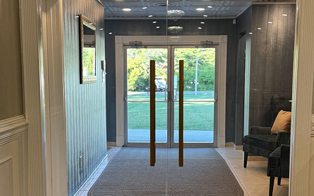 Commercial glass doors